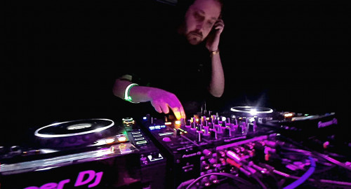 Skee Sunday WK-End Radio 281025